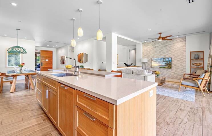 Maui Resort Rentals: Luana Garden Villas 18B gallery image 4