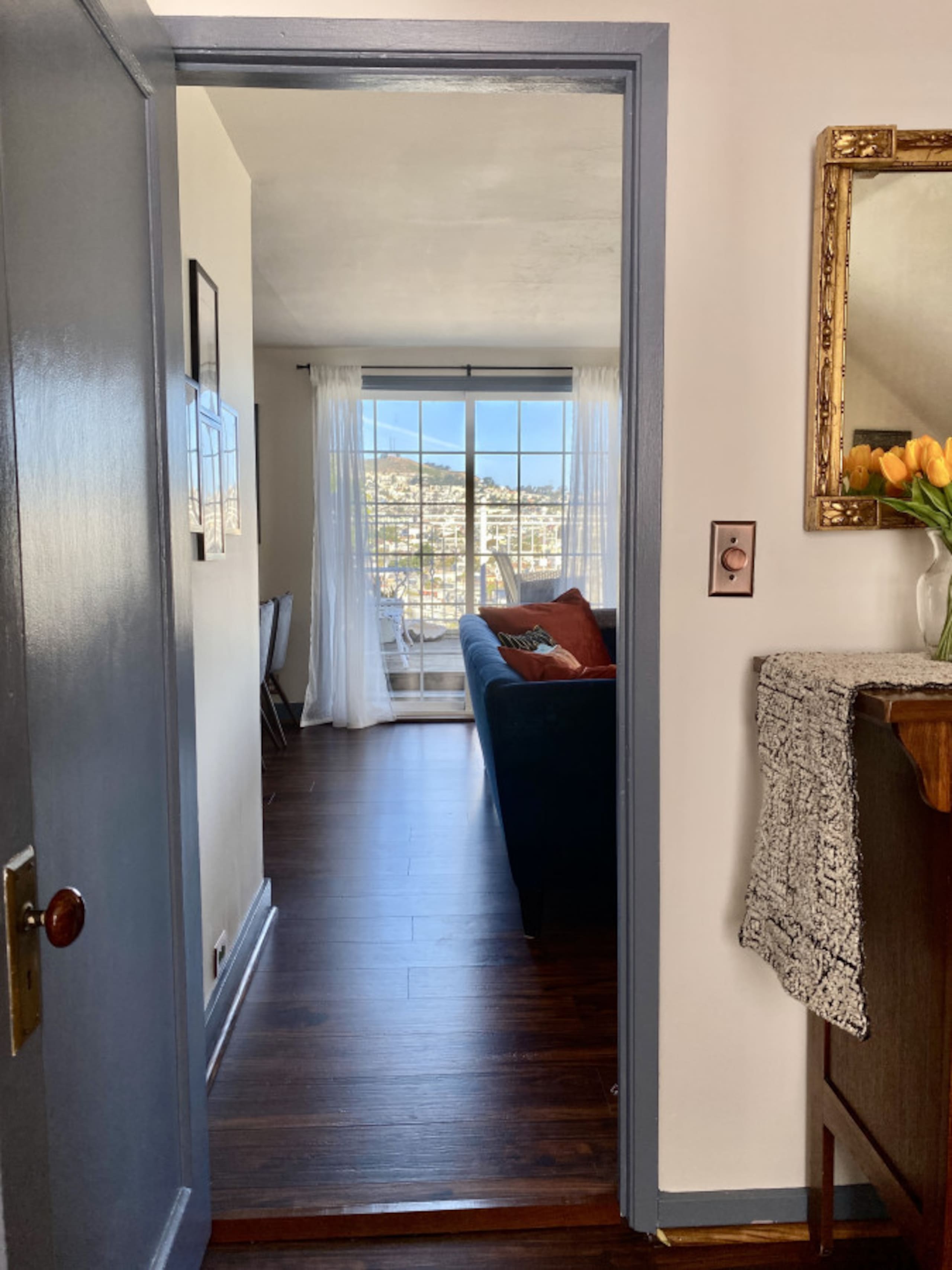 Historic Victorian retreat w/ skyline views - Image 29