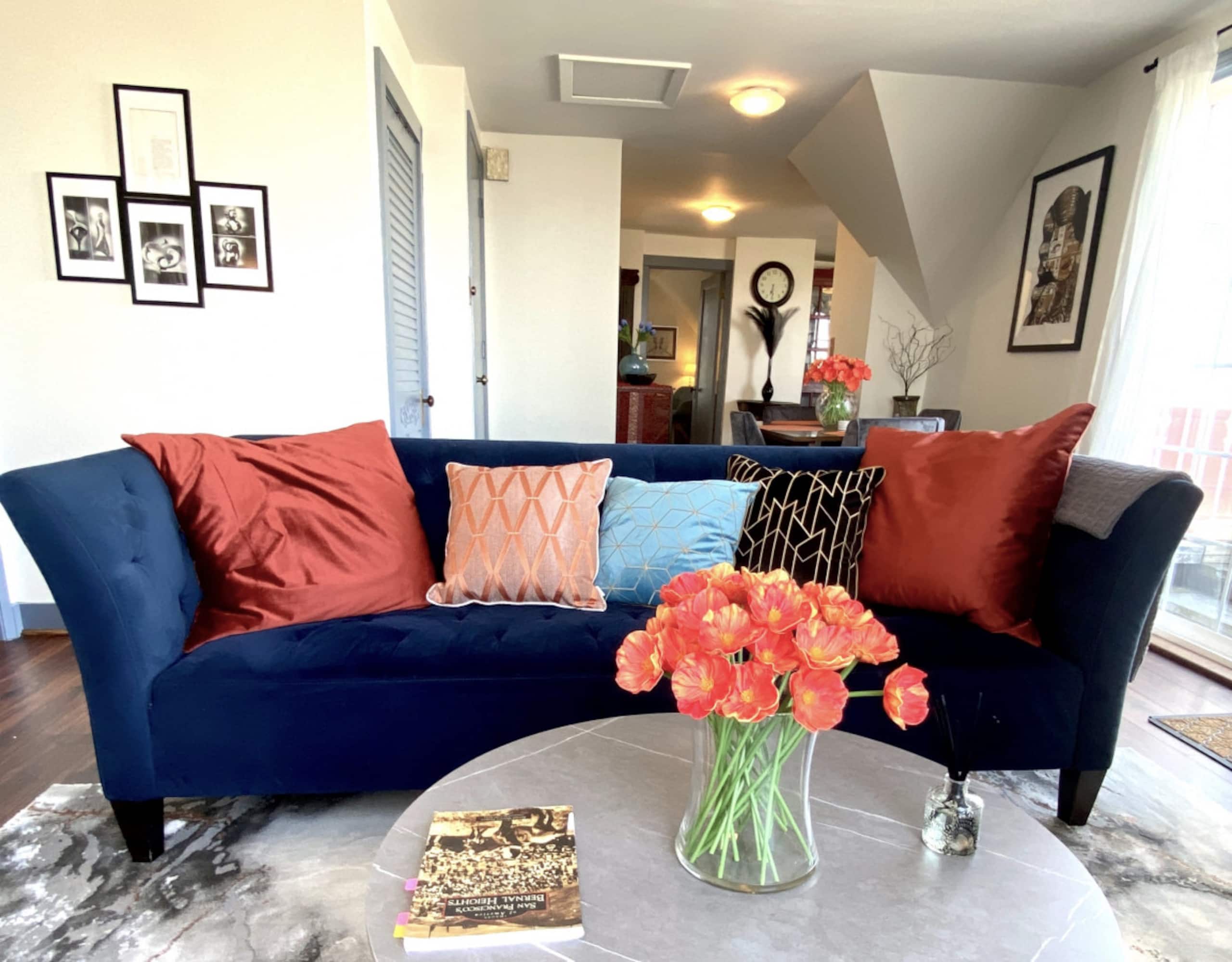 Historic Victorian retreat w/ skyline views - Image 2