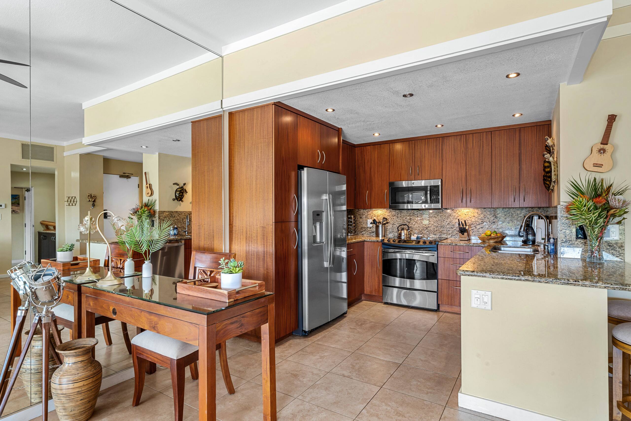 Home in Lahaina · ★4.67 · 2 bedrooms · 5 beds · 2 baths - Image 13
