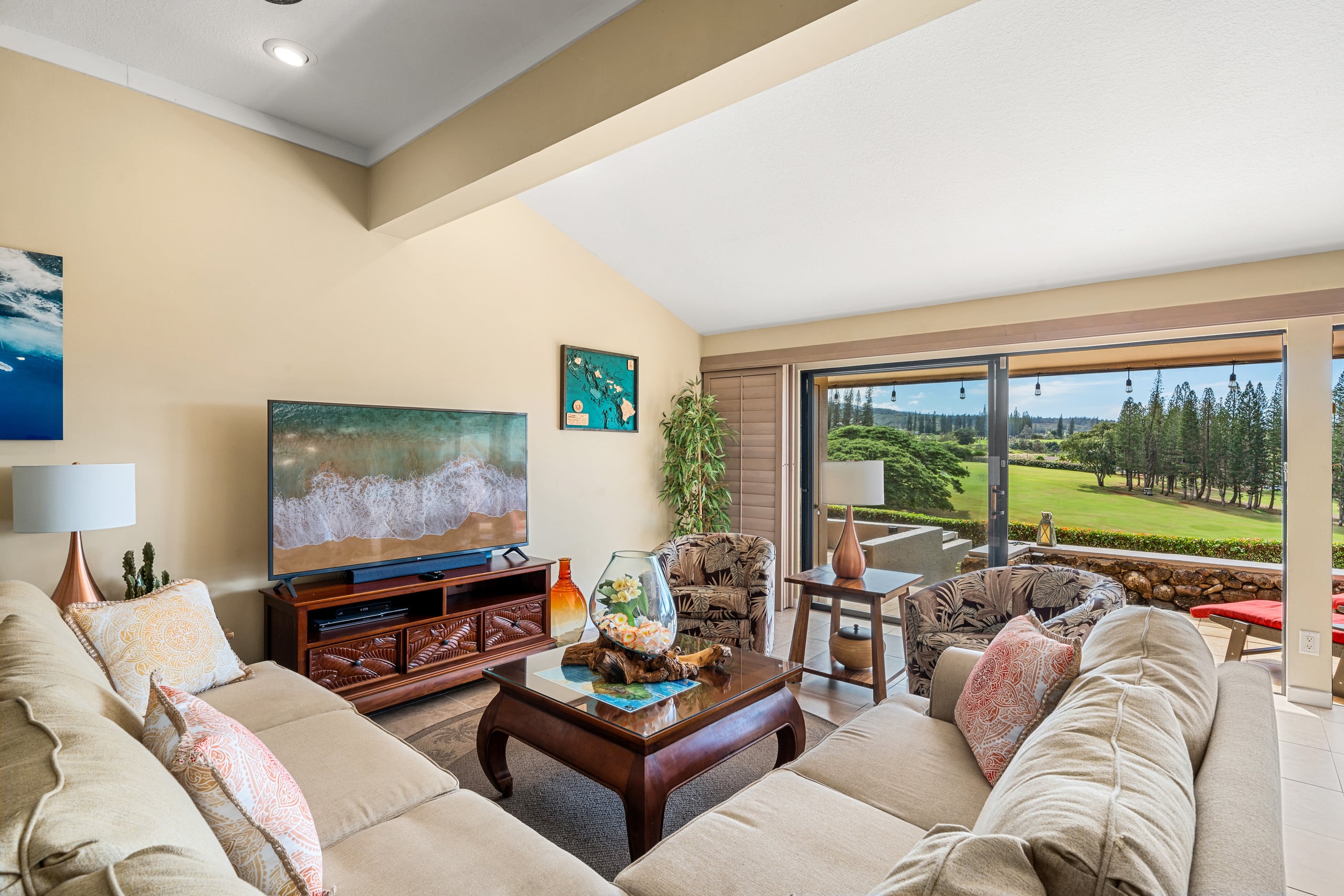 Home in Lahaina · ★4.22 · 4 bedrooms · 8 beds · 4 baths - Image 10