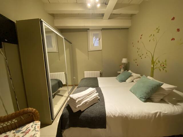 Rehabilitaciones La Comarca SL managed Airbnb listing 1
