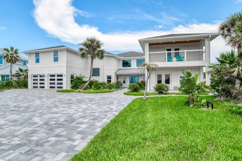 Beachfront, Pool and Hot Tub, $300 in Free Tickets
