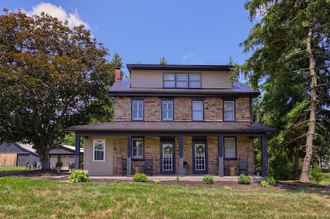 Countryside Manor |Porch, Firepit & Playset
