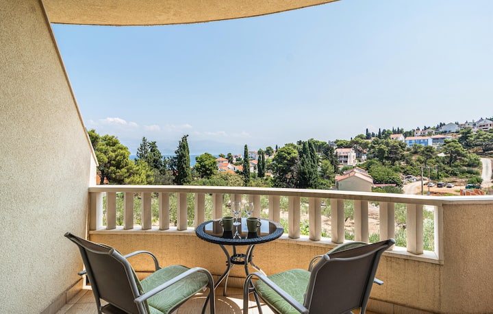 Beautiful Apartment In Sutivan With Wifi - Sutivan