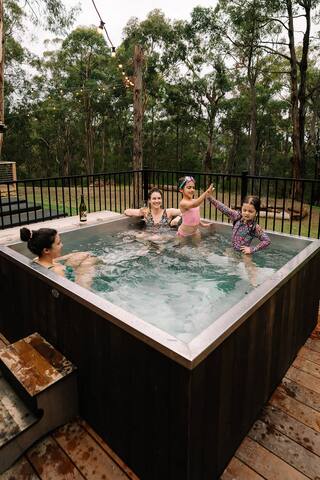 Onyx Retreat Yarra Valley | Spa, Sauna on 13 Acres gallery image 3