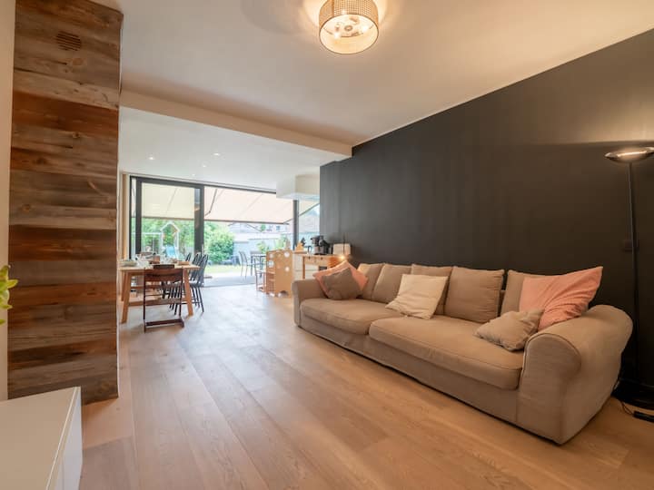 La Gabane quiet but central house by Interhome