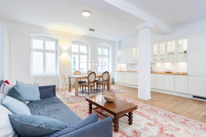 GreatStay- Torstr 95 Penthouse in downtown up to 7 gallery image 3