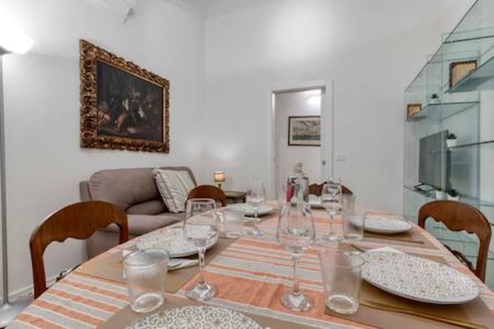 Modernità e Fascino Antico tra le Torri