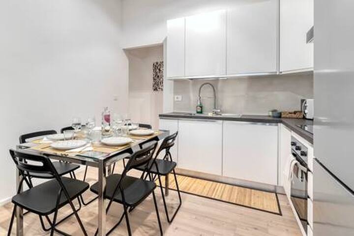 Carbonara 2 – Luxury Apartment gallery image 3