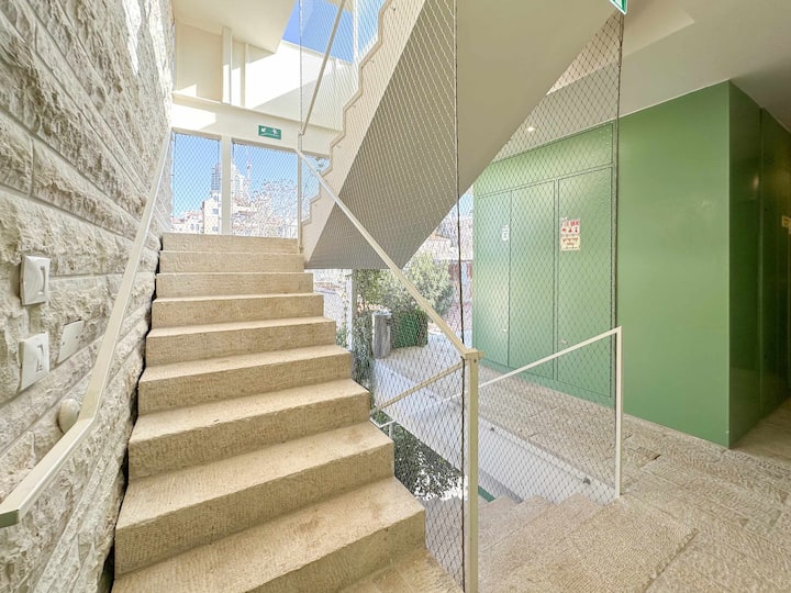 The J - *New* Luxury Two bedroom By Localz - Apartments for Rent