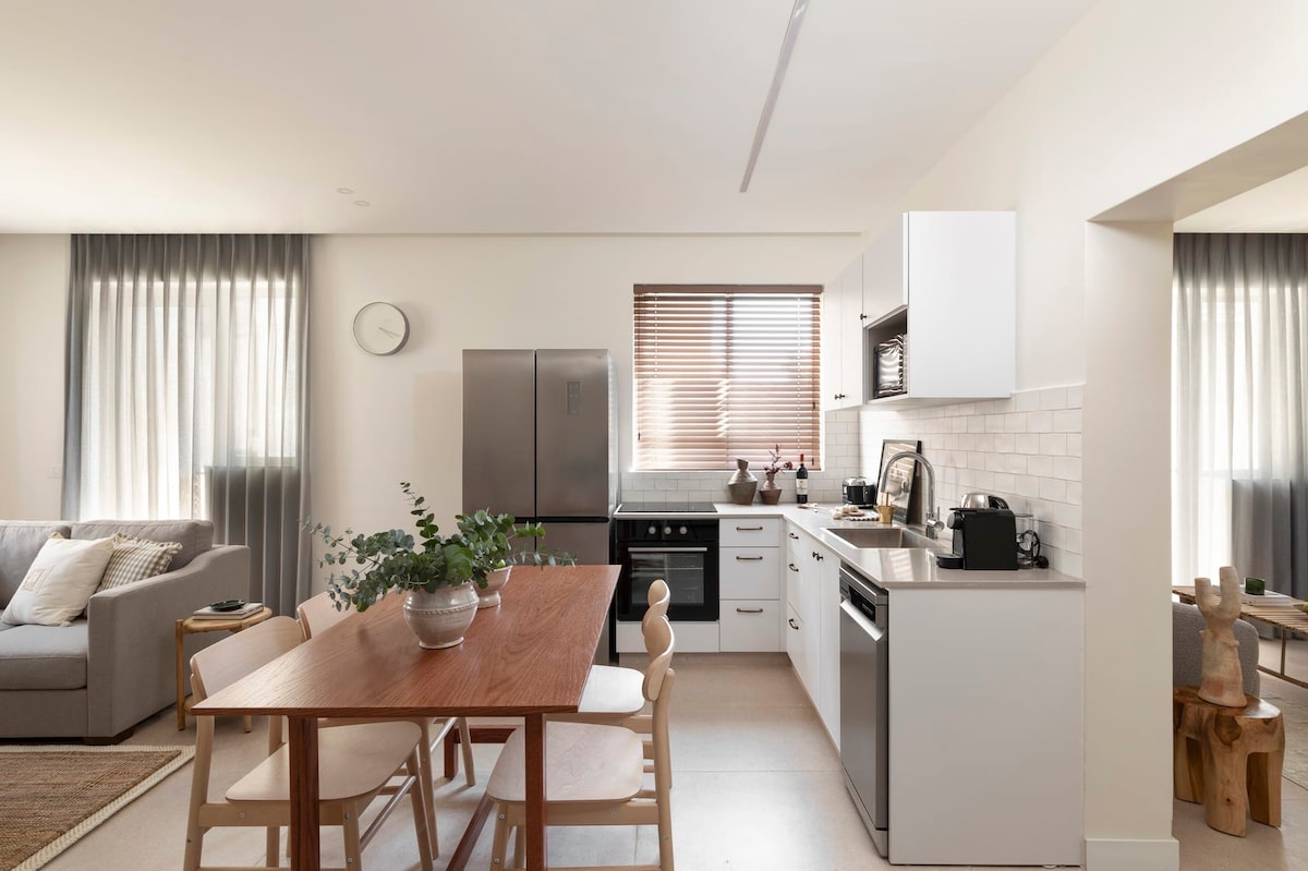 The J - *New* Luxury Two bedroom By Localz - Apartments for Rent
