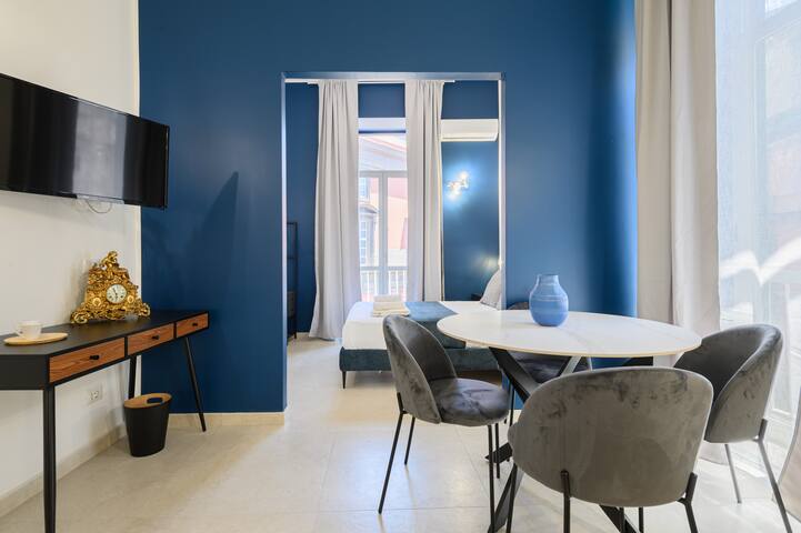 Into Mann gallery image 5