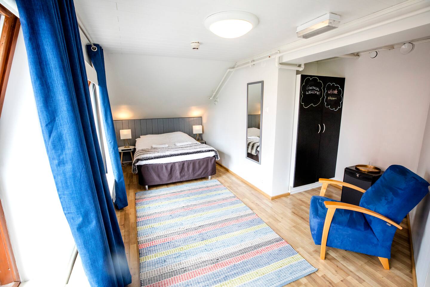Room 11 3