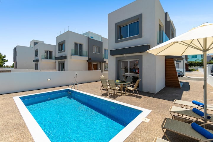 Villa Seabreeze Elina By Ezoria Villas - Fig Tree