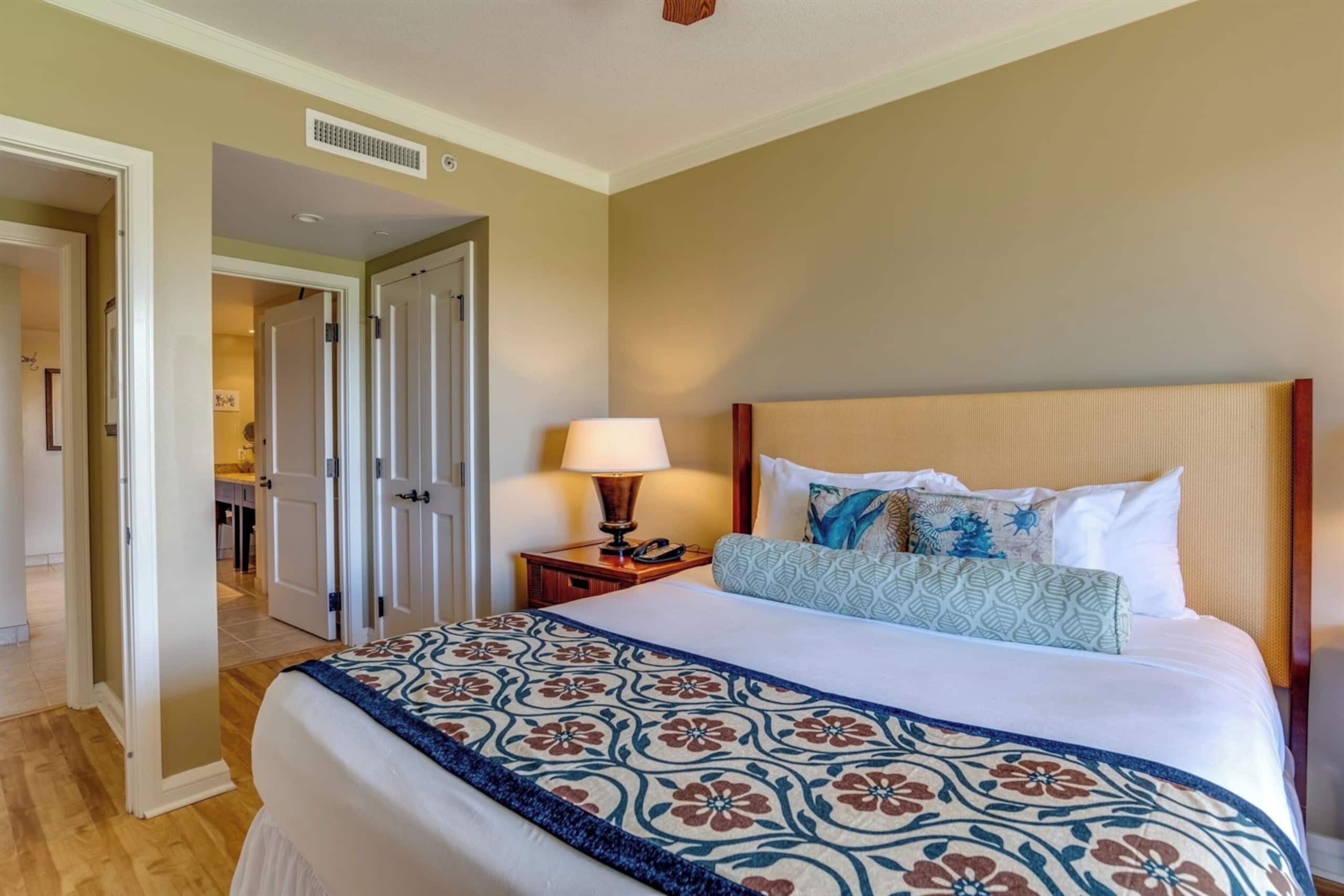 Condo in Lahaina · ★4.96 · 2 bedrooms · 3 beds · 1 bath - Image 14