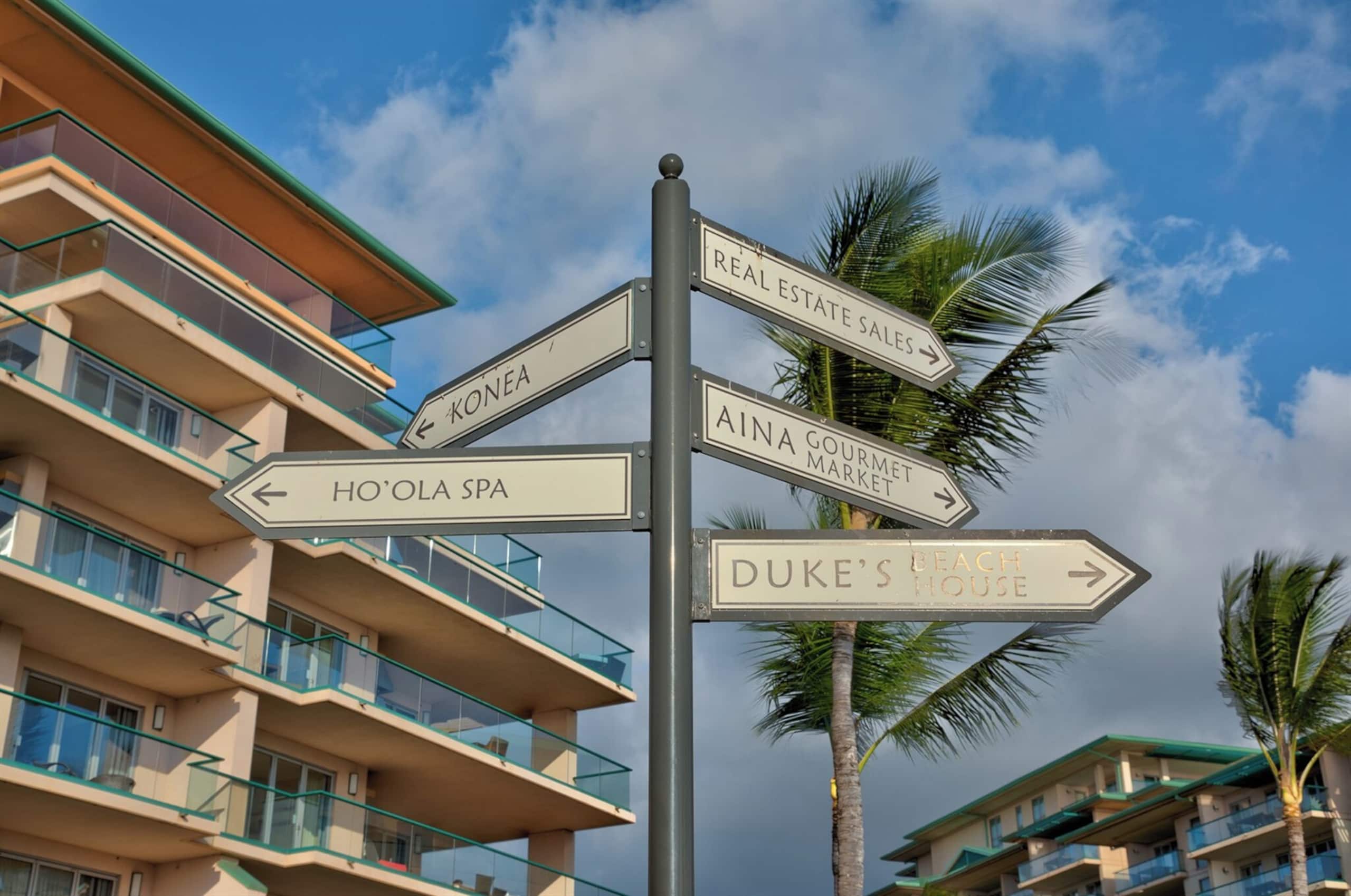 Condo in Lahaina · ★4.96 · 2 bedrooms · 3 beds · 1 bath - Image 33