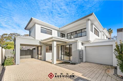Perth Splendor: Unique 5 BR, 5 Bath Dream House