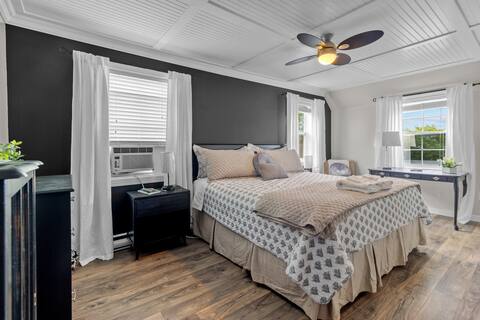 Chez Michele | 3 Bd | Parking | Yard