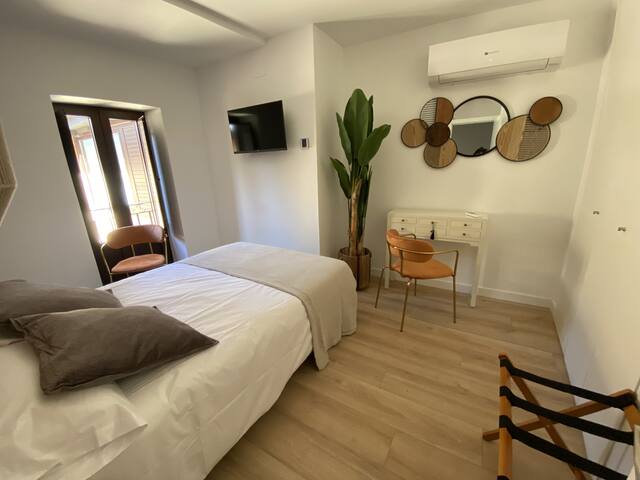Rehabilitaciones La Comarca SL managed Airbnb listing 2