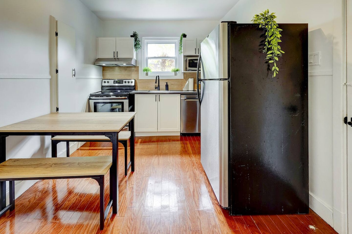 Vieux Limoilou 1BR | Near Old Quebec & Maizerets - Saint-Adolphe