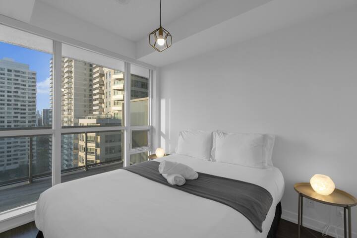 Spacious 3BR – Free Parking – 5 min walk to Subway gallery image 5