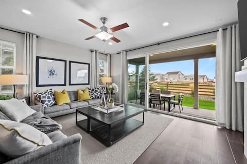 Golf Course Retreat-Patio-Pool Table