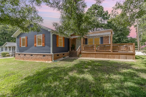 Top Airbnb: Relaxing Belmont Escape, 4BR, Pet Friendly in Belmont