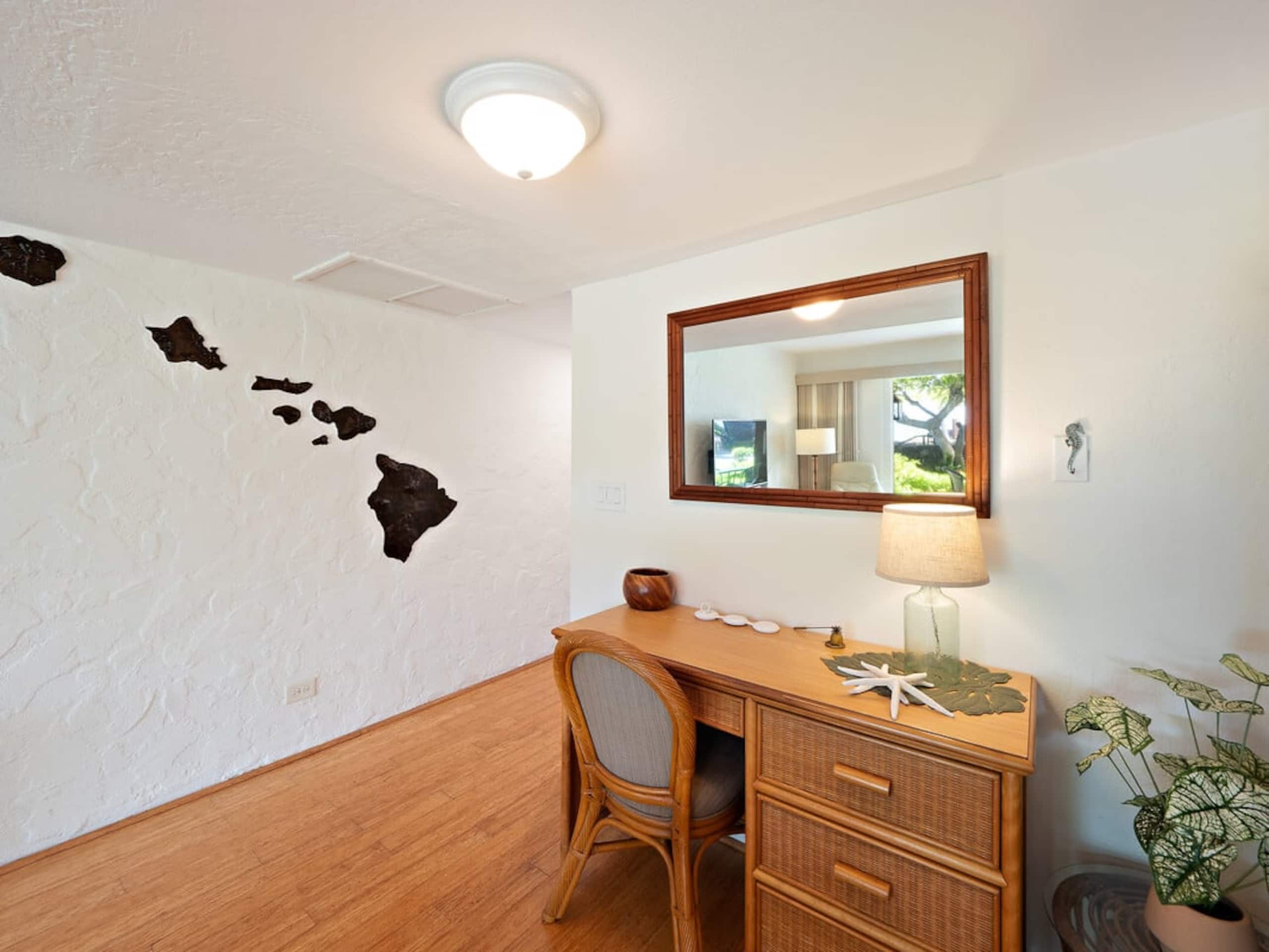 Condo in Kailua-Kona · ★4.83 · 1 bedroom · 2 beds · 1 bath - Image 15