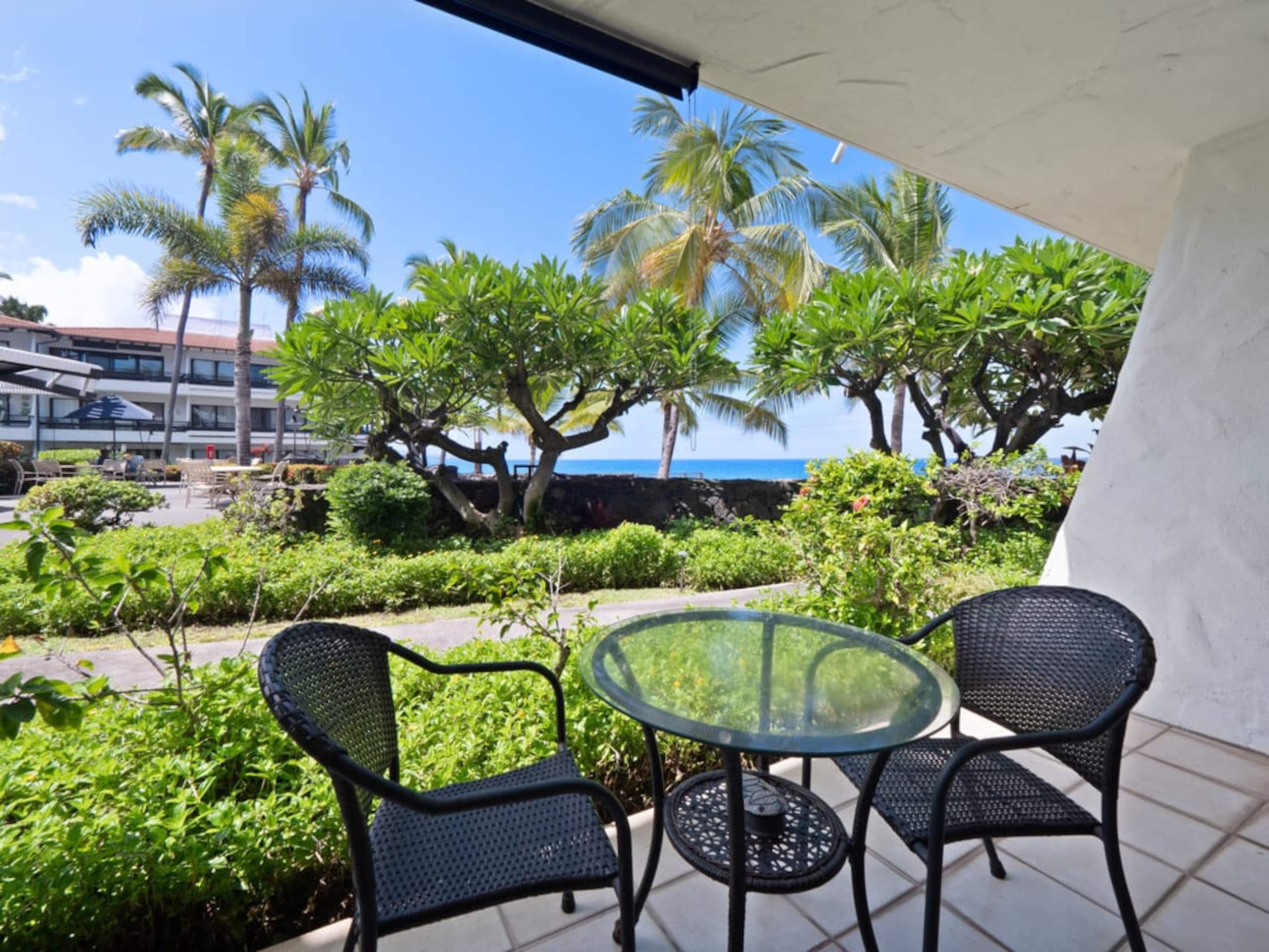 Condo in Kailua-Kona · ★4.83 · 1 bedroom · 2 beds · 1 bath - Image 16