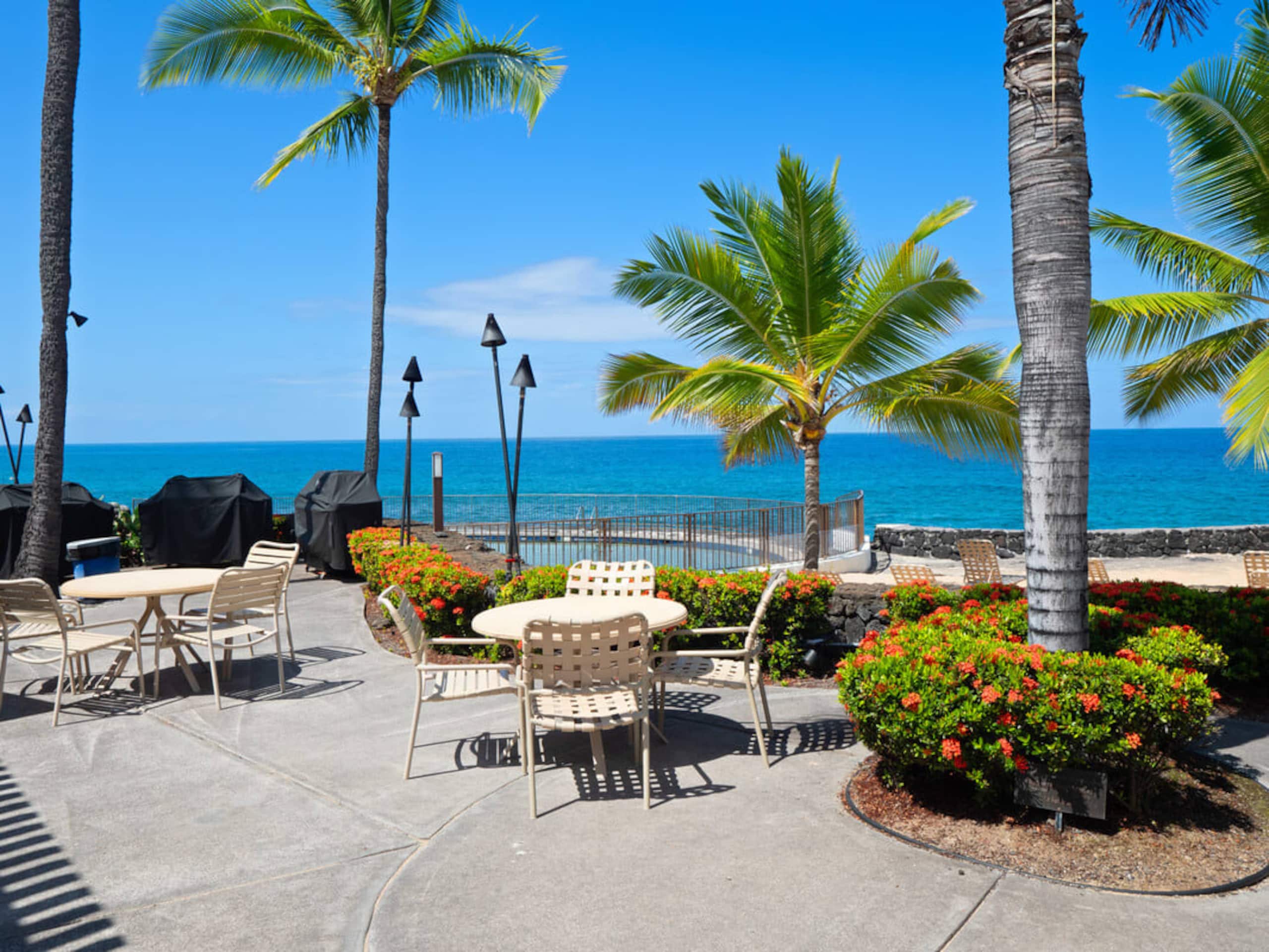 Condo in Kailua-Kona · ★4.83 · 1 bedroom · 2 beds · 1 bath - Image 27