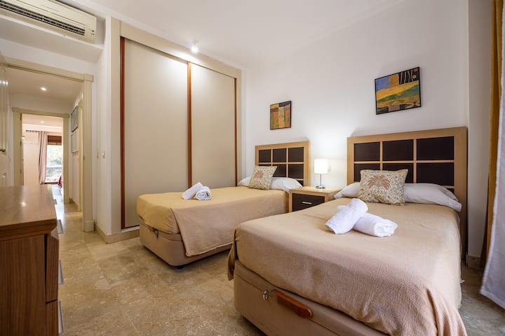 View (de propiedad / habitación), View (from property/room)