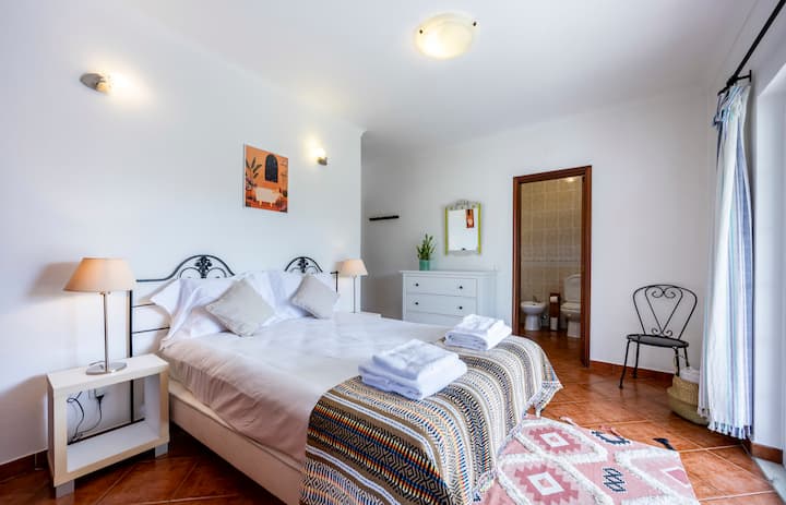 საძინებელი 1