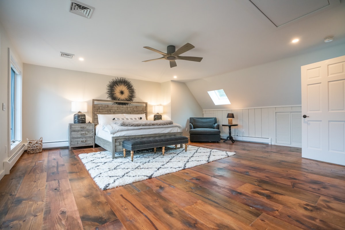 Hlavný apartmán - manželská posteľ King - 60 inteligentných televízorov