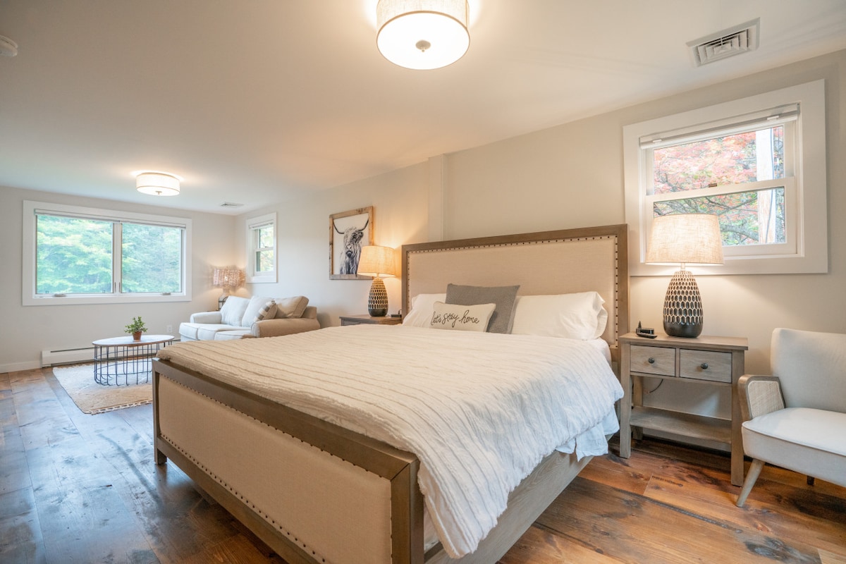 Bedrm#5 - Manželská posteľ + rozkladací gauč s manželskou posteľou