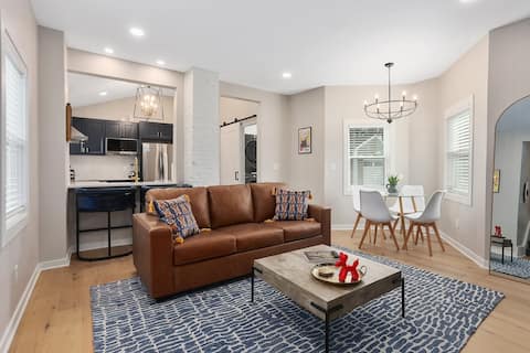 Cozy 3BR_KingBed|GameRoom+HotTub|Walkable to DT LS