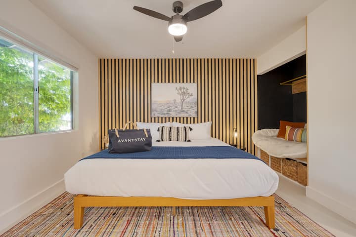 Ძირითადი საძინებელში არის საწოლი 193 × 203 სმ და ცალკე სააბაზანო.