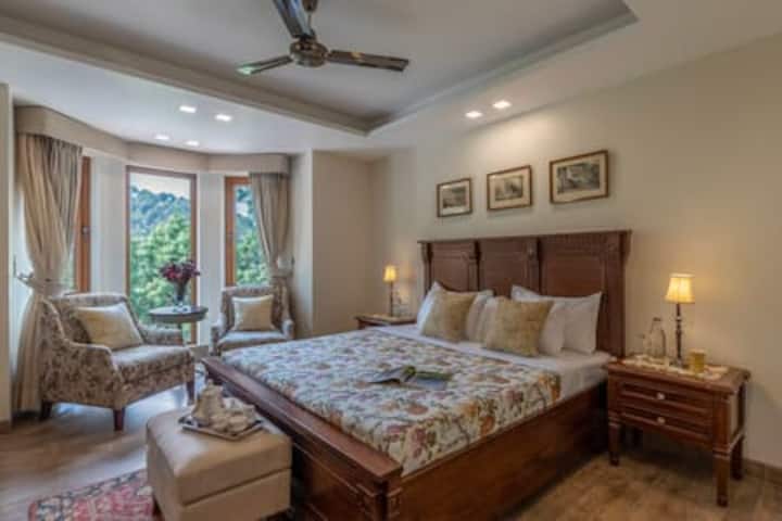 Wisteria - Secondary · Luxe 4 BHK Villa W/ Stunning Mountain Views