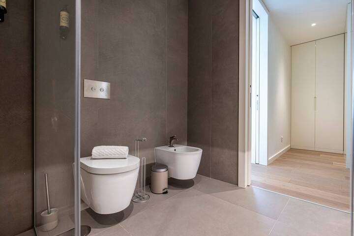 Prata Riverside IX gallery image 4