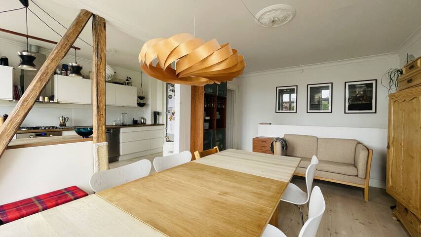 Vesterbro – 2 Levels-2 Bathrooms-3 Br – 6 People ( gallery image 3