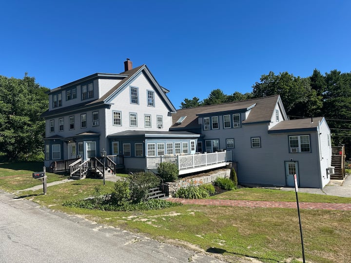 Lodge at Thomas Pond