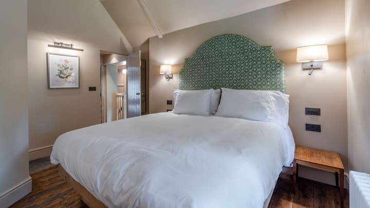 Втората спалня в Upper Lodge излъчва елегантност 