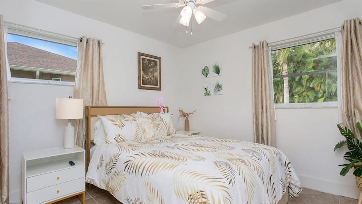 Pohodlná manželská posteľ Queen