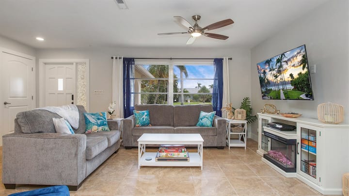 Máte viac ako 6 hostí? bez obáv. Tento pohodlný gauč sa rozkladá na manželskú posteľ.