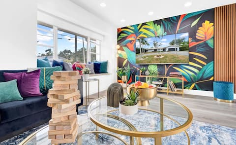Top performing Airbnb: Miami Lakefront 5BR Pool | Near Beach | Sleeps 14 in Ojus