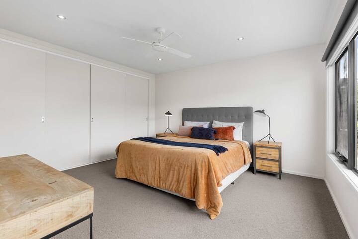 Aireys Nest – Modern Home in Excellent Location gallery image 4