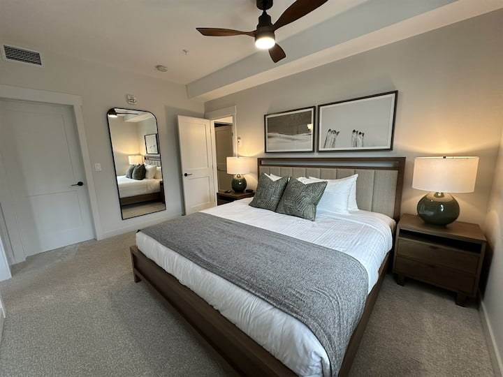 Მასტერ-საძინებელი - საწოლი 193 × 203 სმ