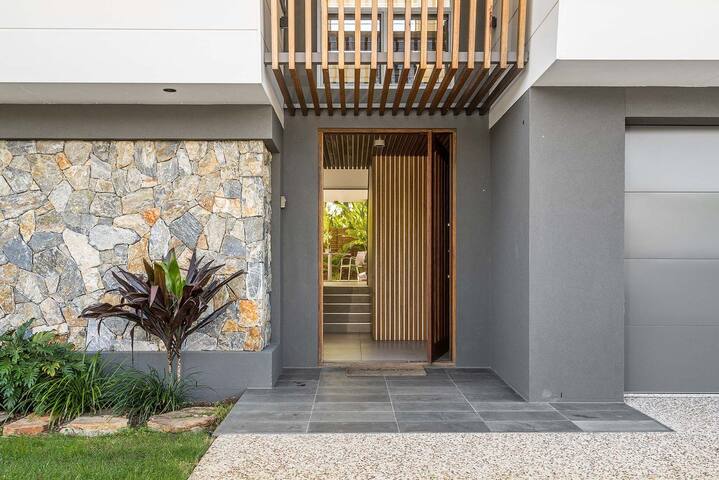 Kaylani Cove – luxury beach villa with pool gallery image 4