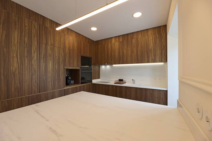 FLH Porto Clérigos Luxury Apartment I gallery image 4