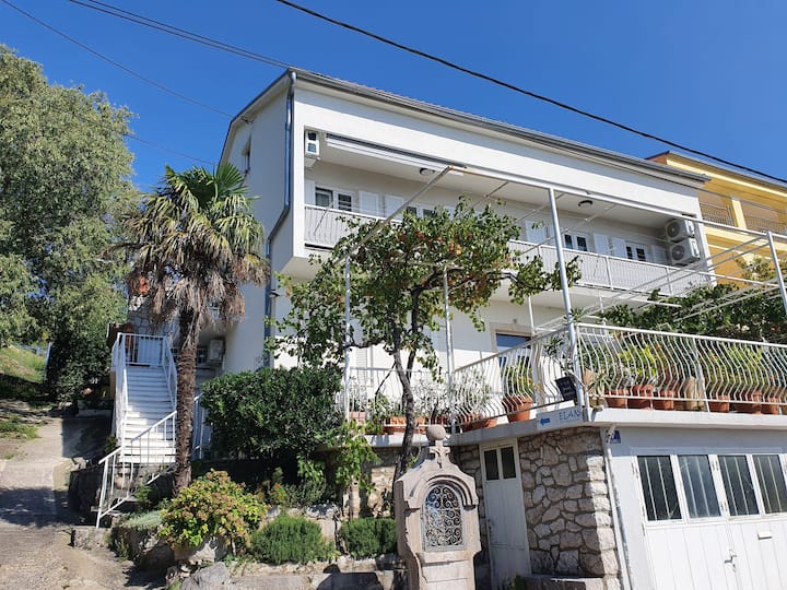 Appartement Frano (85232-a1) - Crikvenica